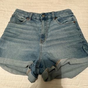 American eagle shorts size 6